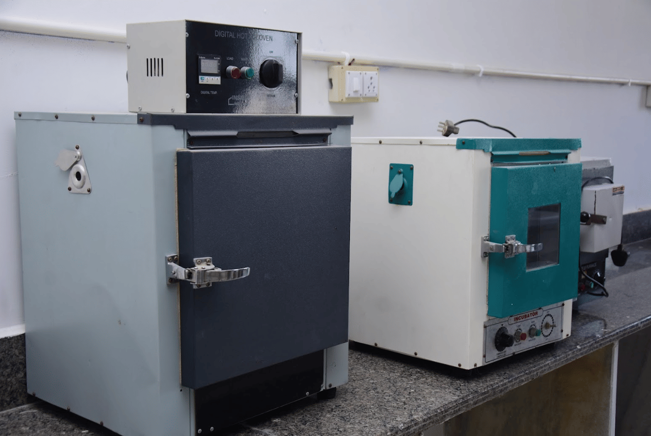 Biyani Institute of Pharmaceutical Sciences Jaipur Pharmacy Lab photo 13